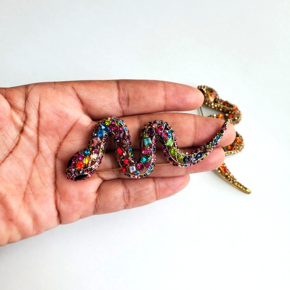 Large Rhinestone Snake Brooch - Picture 3 of 6